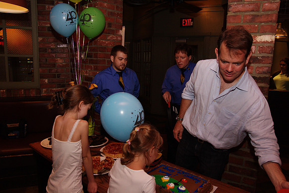 SurpriseParty_085